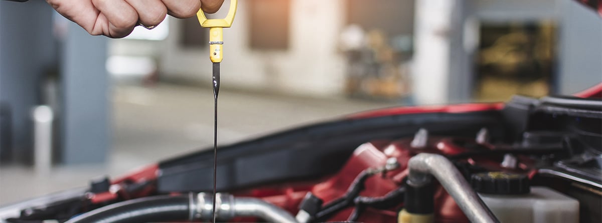 Engine oil dipstick, what is it for?